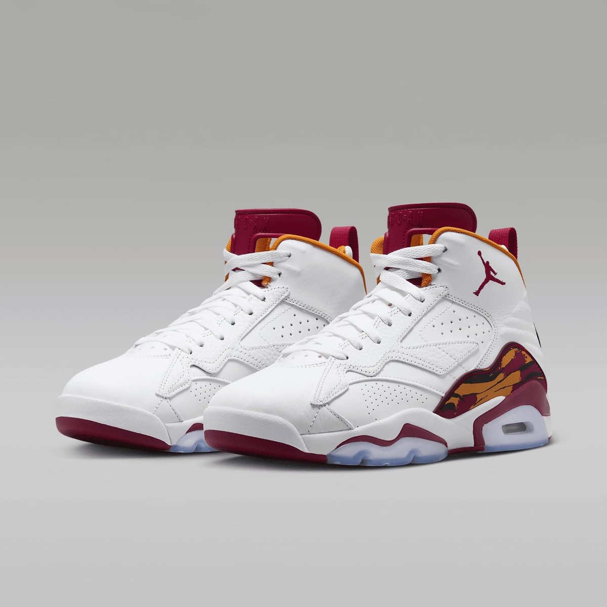 NIKE Jumpman MVP Men's Shoes (DZ4475-168, White/Vivid Orange/Black