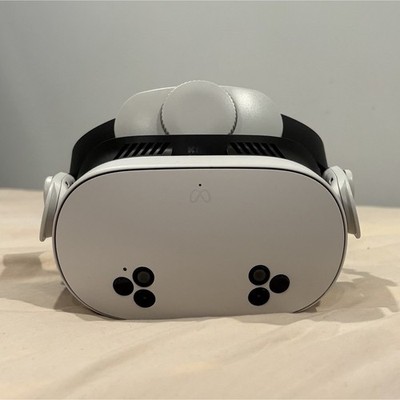 Meta Quest 3s Standalone VR Headset With Upgraded Headset Strap & Face mask