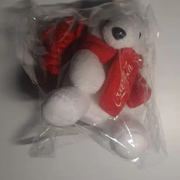 Coca-Cola White Bear Keychain with Red Scarf Christmas Rare Item