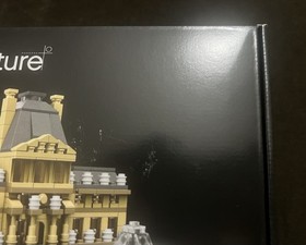 DAMAGED BOX LEGO Architecture Louve 21024 Paris France Landmark Retired