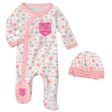 Outerstuff NHL Newborn Sacramento Kings Sundays Best Coverall & Hat Set