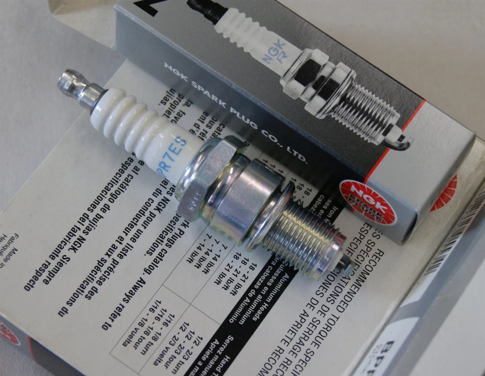 NGK 4 Pack of Genuine OEM (5534) Spark Plugs, BPR7ES-4PK, SH6419 - Image 2 of 2