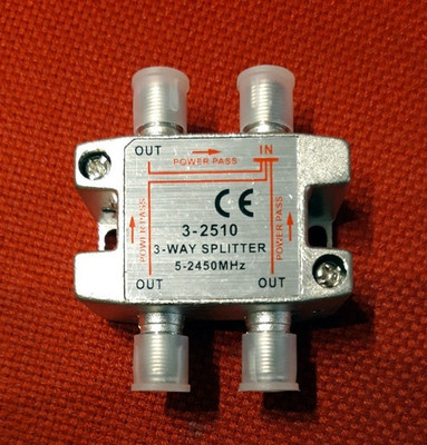 3-Way-Splitter 5 - 2450 MHz, zum Sonderpreis, neu