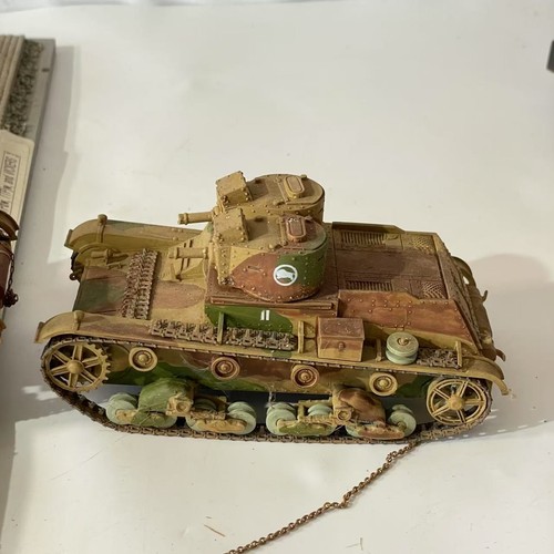 Gebautes 1/35 polnisches Panzer Set: Czolg Lekki 7TPdw, 7TPjw & Vickers mit Display Base - Bild 10 von 16