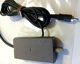 Nintendo NES - RF Adapter Original Audio Video Coaxial Connector TV Switch