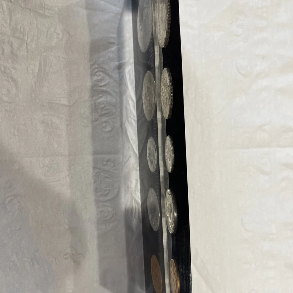 1964 SILVER MINT SET  5 COINS UNIQUE HOLDER - Image 4 of 4