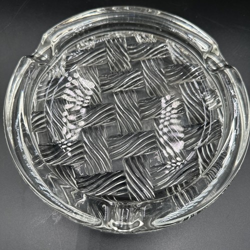 Vintage Italian RCR Cristalleria Italiana  glass ashtray basketweave 7.25” MCM