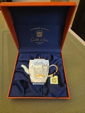 Charlotte Di Vita Numbered Edition 339 Teapot Hand Painted Peter Rabbit BP001