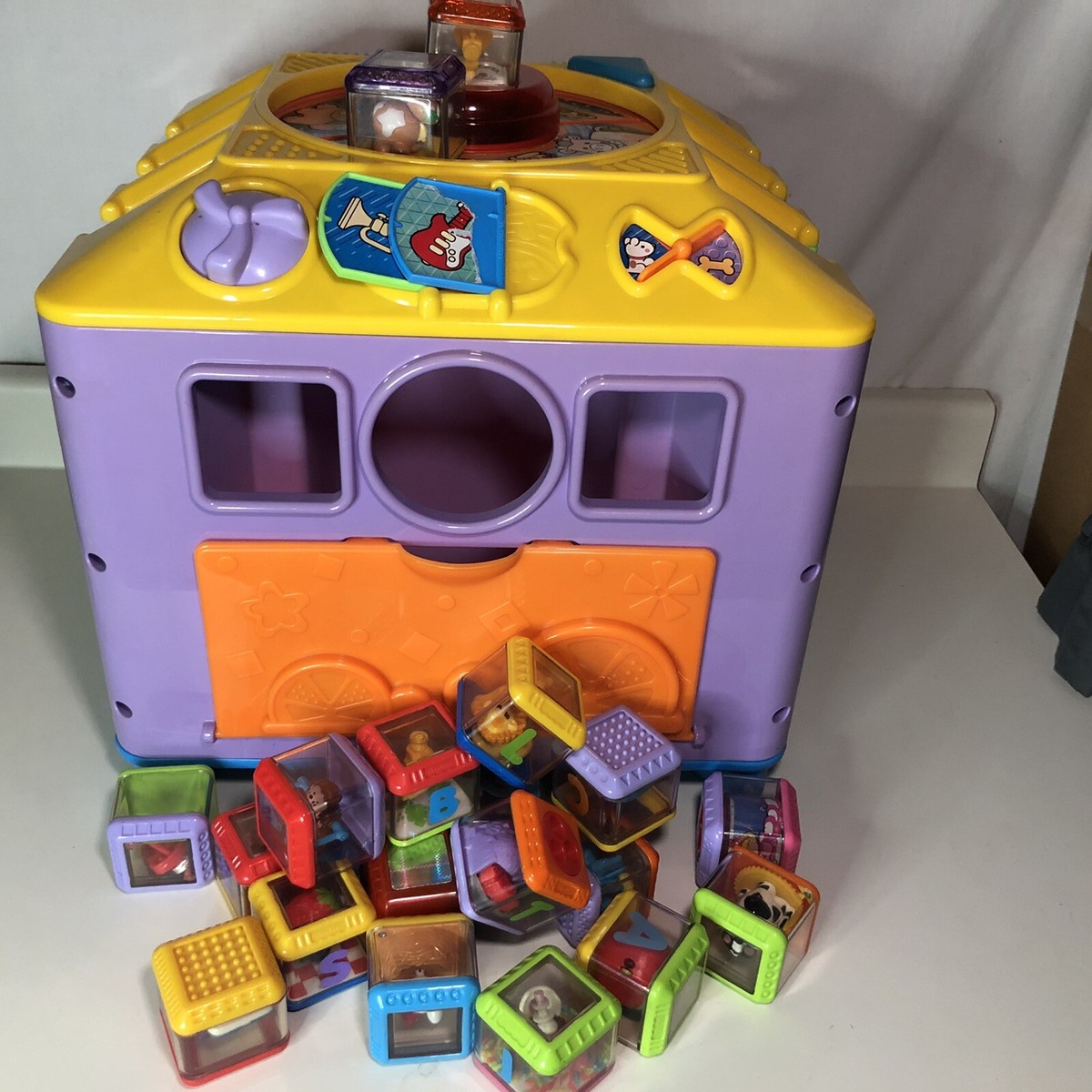Vtg Fisher Price Incrediblock w/20 Peek-a-blocks (5 sides of fun