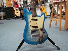 Fender 1966 Mustang Electric Guitar with Hardshell Case