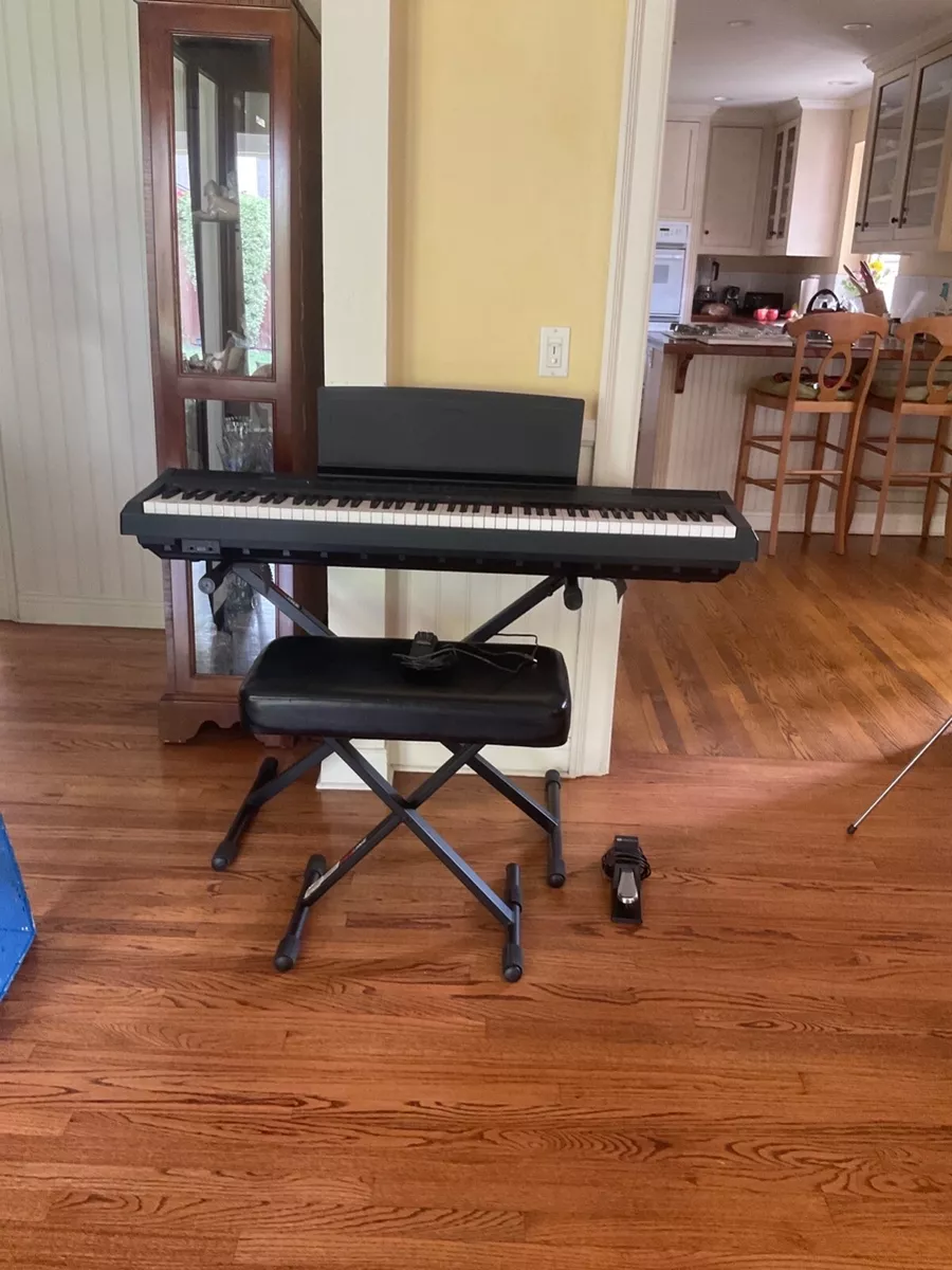 Yamaha Digital Keyboard P105 Excellent Condition