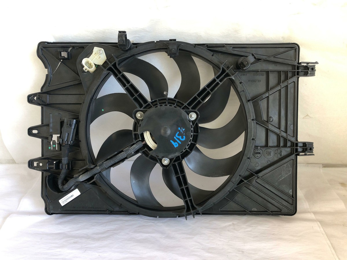 2014 - 2017 Fiat 500 1.4L Radiator Electric Cooling Fan w/ Motor P