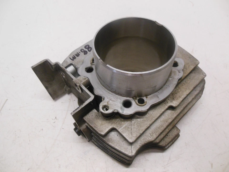 EE34 Ducati Monster 800 S 2003 Vertical Cylinder Good w Piston 12020861A - Image 4 of 4