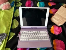 Apple iPad (7th Generation) A2197 32 GB, Wi-Fi, 10.2 in - Gold