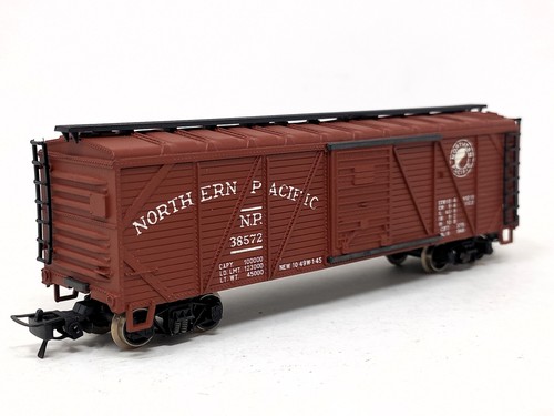 RR Rivarossi H0 - 12302 - Carro merci Chiuso Tipo Wooden Box Northern Pacific