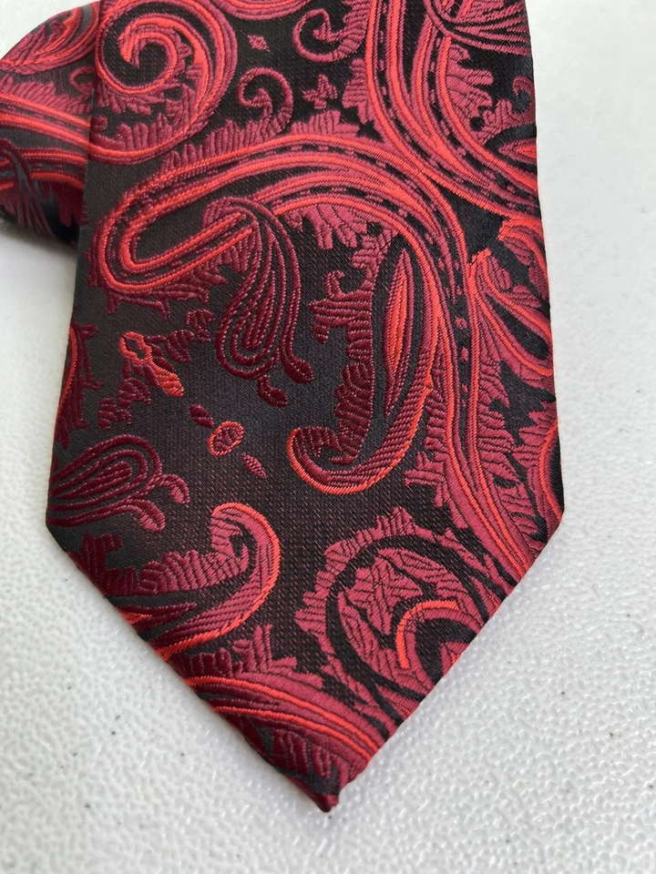 Corbata Steven Land negra, roja patrón cachemir nueva sin etiquetas Foto 2 de 4