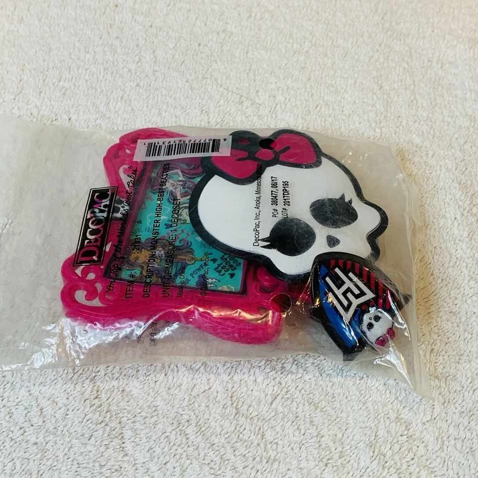 Monster High Best Beasties Cake Topper Decoration  Pink Frame Skull DecoPac Foto 3 de 4