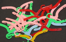  20 VINTAGE DOLL SIZE HARD PLASTIC HANGERS--3.5" WIDE--EXCELLENT 1-20-27