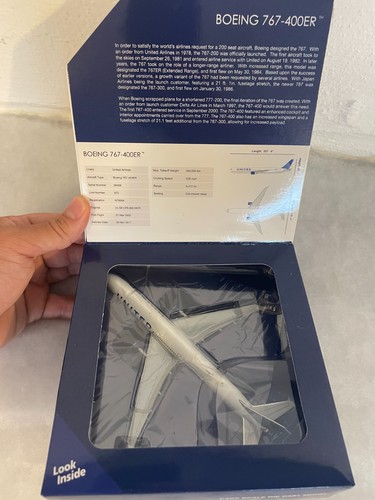 GeminiJets 1:400 United Airlines Boeing 767-400ER N76064 GJUAL2152 IN STOCK - Picture 2 of 4