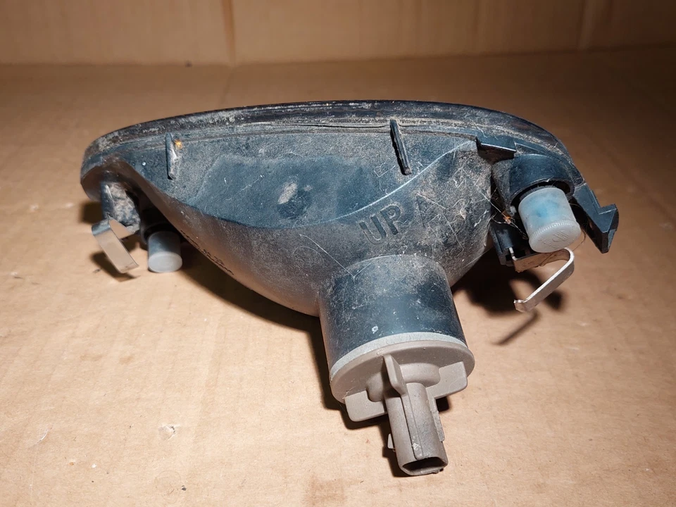 MG F Indicatore di direzione anteriore RH lato guida - trasparente XBD101020D - Immagine 3 di 4