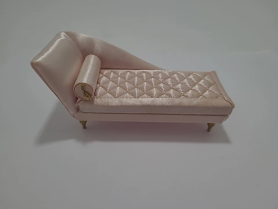 Vtg Ideal Petite Princess Pink Boudoir Chase Longue Fantasy Doll Furniture RARE - Image 3 of 4