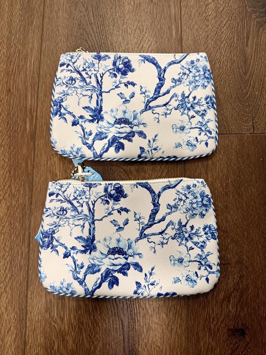 NWT Hi Peach Layne Mother's Day, Travel Blue N White Flower Large