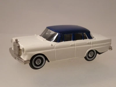 ⛔Mercedes 190 weiß/blau 1:87 H0 Brekina #010/10* - Bild 1 von 3