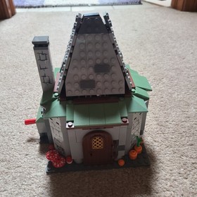 Lego Harry Potter Hagrids Hut 4738. 2010, retired. 442 pc. Missing few pieces.