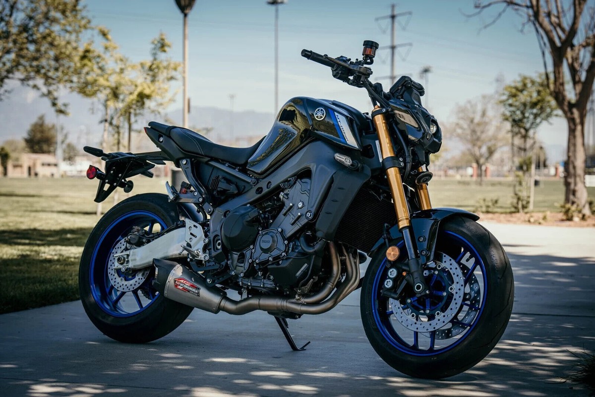 Yoshimura 13992AP521 AT2 Stainless Full Exhaust System for Yamaha