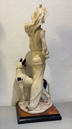 GIUSEPPE ARMANI SCULTURA DONNA CON CANE EDIZIONE LIMITATA FLORENCE 1987 - Foto 15 di 20