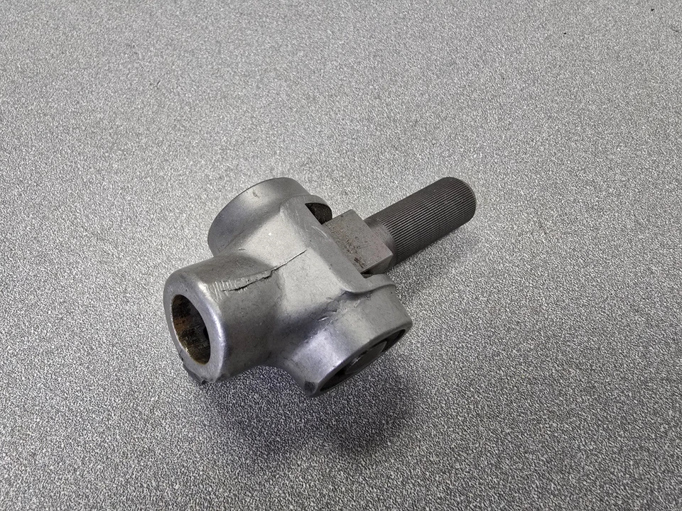 NICE USED ORIGINAL GENUINE PORSCHE 911 930 REAR SHIFT COUPLER WITH CONICAL SCREW - Imagem 4 de 4