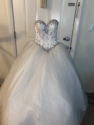 pre owned quinceanera dresses