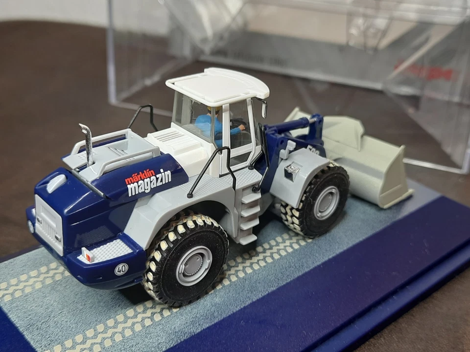 Märklin Magazin H0 1:87 SoMo 2003 Liebherr Radlader L580 mit OVP und Zubehör - Bild 4 von 4