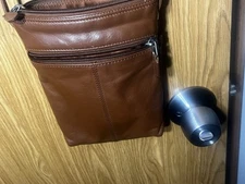 ILI Crossbody Leather Bag 