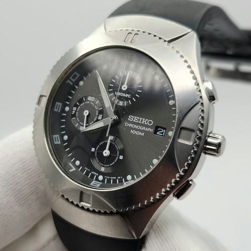 Seiko Men's Silver Tone Quartz Chronograph Watch 7T92-0AX0 - Picture 8 of 13