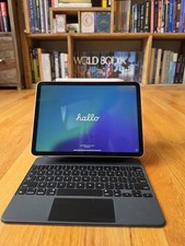 Apple iPad Air 4th Gen 256GB WiFi  Magic Keyboard  Apple Pencil 10.9 Rose Gold