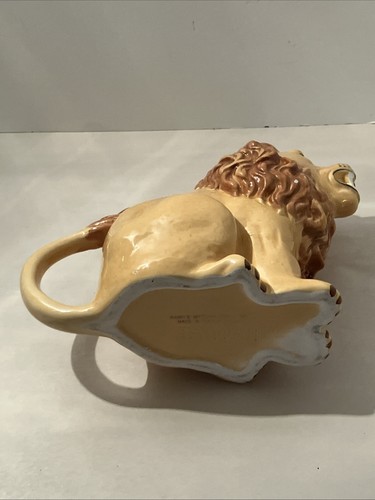 Vintage Handpainted WANG’S INTERNATIONAL TAIWAN Hand Painted Lion Water Pitcher - Picture 20 of 22