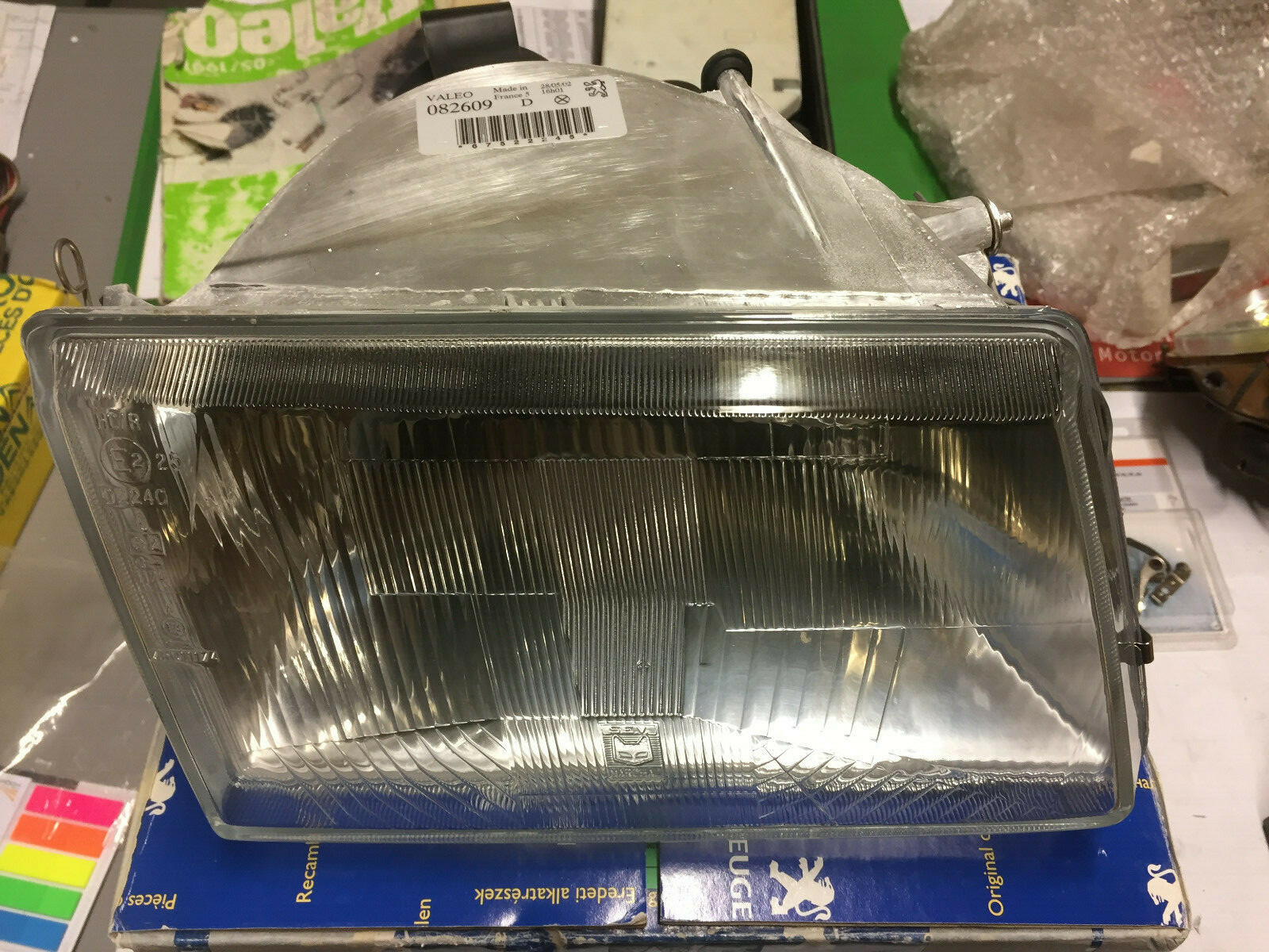 Phare droit iode H4 Peugeot 309 bloc optique avant droit Marchal Valeo 082609 rechange phare 6205.92