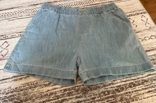 Signature Gold by Levi Strauss &CO Lightwash Mom Denim Shorts Size XL