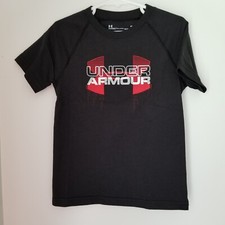 Lot Of 2 Under Armour Heat Gear Gray /Black Boys Short Sleeve T- Shirts Size 4T