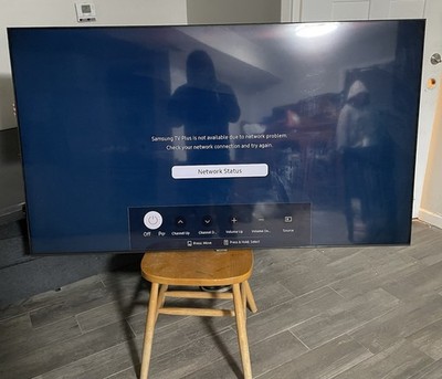 Samsung The Frame 70'' LED 4K Smart TV Black with Samsung TV Plus