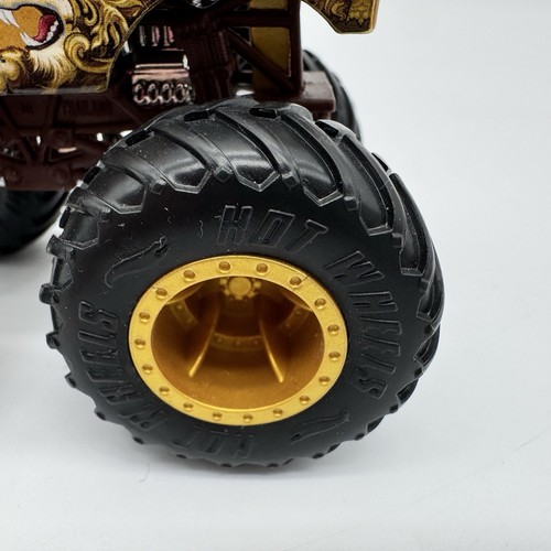 Hot Wheels Monster Jam LION'S SHARE Monster Truck 1:64 Scale Gold Mattel SUV - Picture 8 of 16