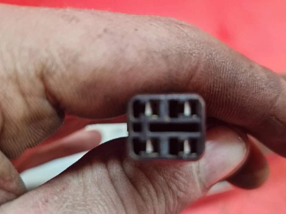 COLECTOR ESCAPE TRIUMPH TIGER SPORT 660 2023 Foto 3 de 4