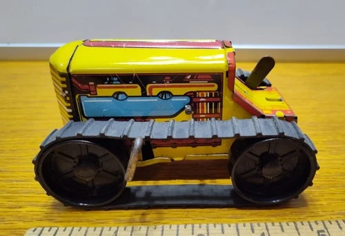 1950s MARX Wind Up TIN TRACTOR Toy YELLOW  Metal FARM Antique-missing farmer