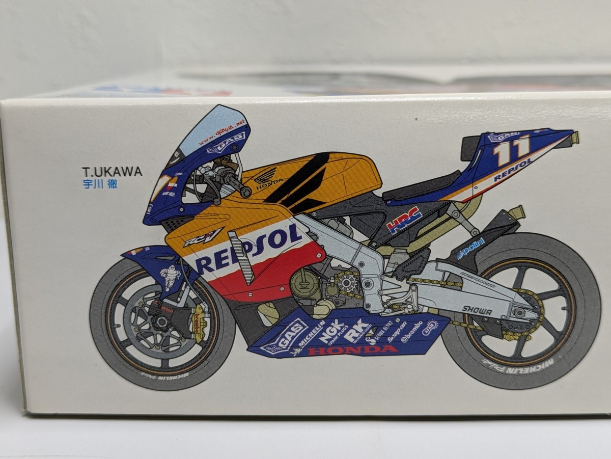 TAMIYA Repsol Honda RC211V 2002 Champion 1/12 Scale Plastic model