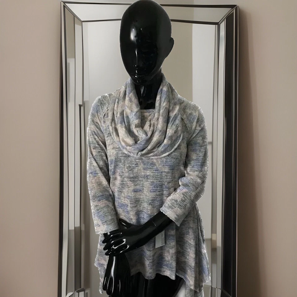 Túnica Kensie Performance para mujer vintage con estampado cuello capucha, pequeña precio de venta sugerido por el fabricante: 59 USD Foto 2 de 4