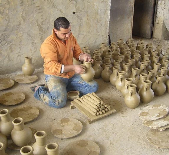 Rustikale rötliche Amphore ca. 40 cm Terracotta Vase Mediterran Kanne Krug Vase - Bild 2 von 2