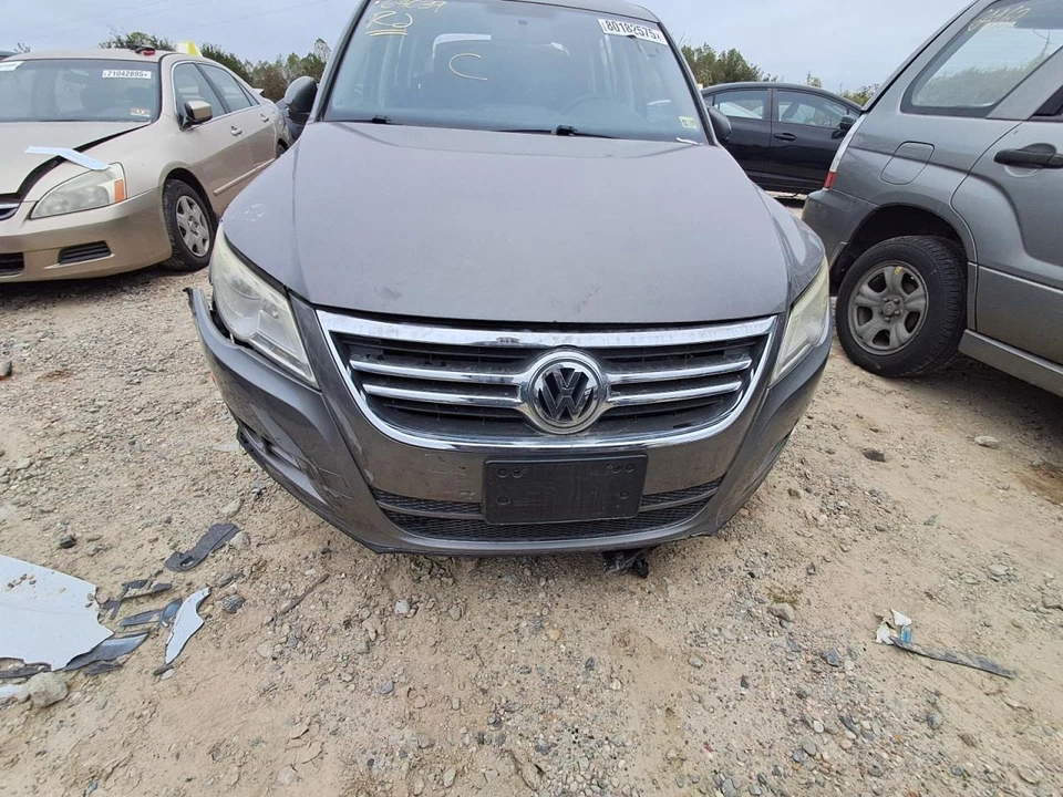 Volkswagen Tiguan 2011 panel de capó usado genuino OEM camioneta local solamente Foto 2 de 4