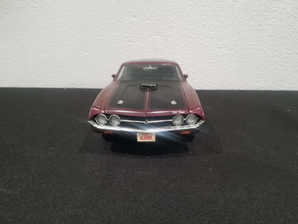 ERTL AMERICAN MUSCLE 1971 FORD TORINO COBRA JET 2 BURGUNDY 1:18 DIECAST W/ BOX! - Image 3 of 4