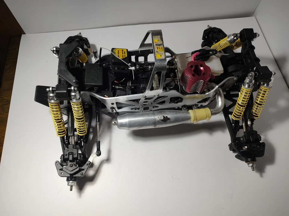 Camión Duratrax Warhead Nitro RC de colección restaurado Foto 3 de 4